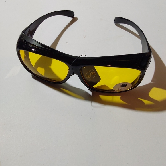 100% UV protection HD night vision wrap around sunglasses (348) - Picture 4 of 6